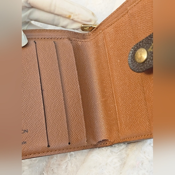 🔥🔥HOT DEAL🔥 🔥Authentic Louis Vuitton Wallet 🔥 - Picture 9 of 15